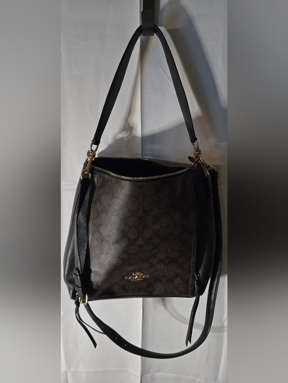Coach Shoulder Bag W/ Crossbody Strap
